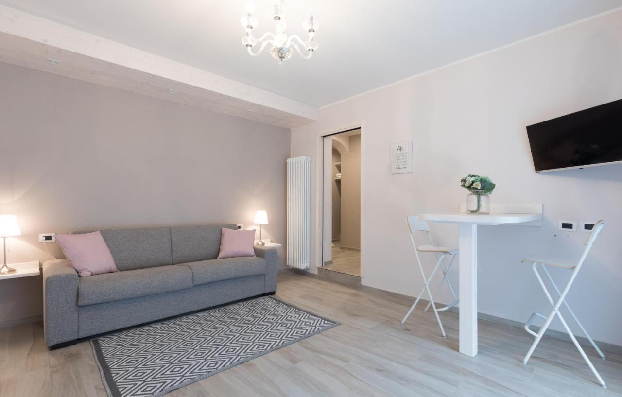 Residenza Conca Verde B&B Il Monolocale Rogolo ภายนอก รูปภาพ