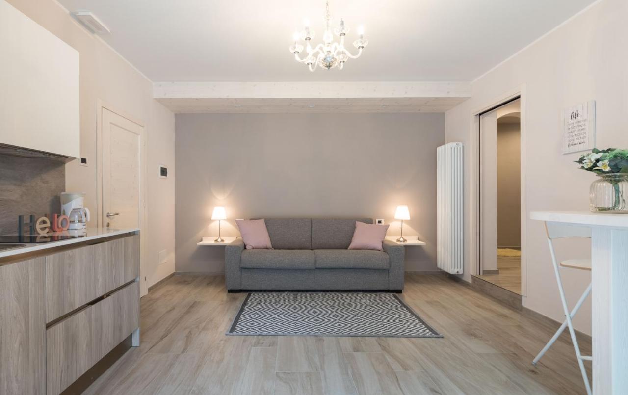Residenza Conca Verde B&B Il Monolocale Rogolo ภายนอก รูปภาพ